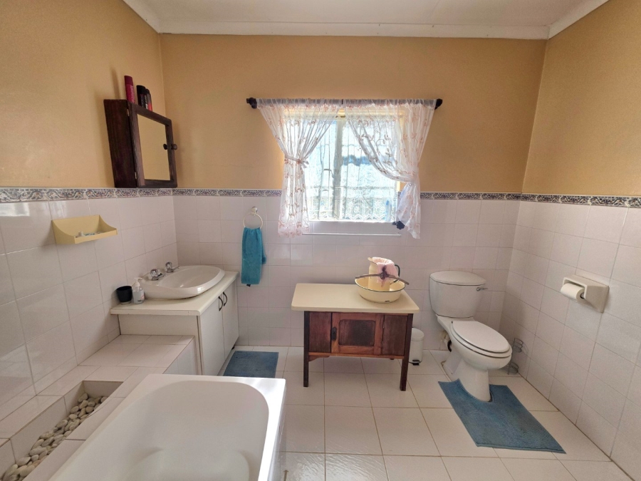 4 Bedroom Property for Sale in La Provance Free State